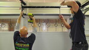 Professionnels en réparation de portes de garage - Door Doctor