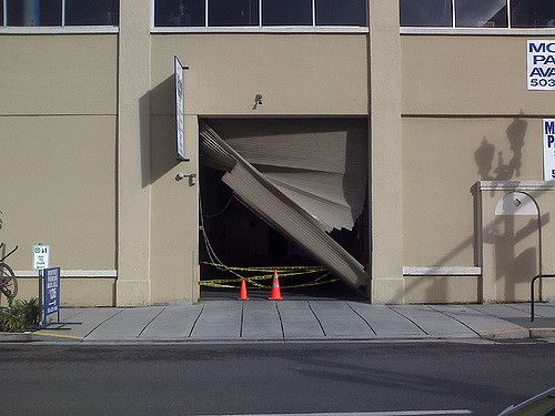 door-problem Learn the Right Way to Maintain the Best Garage Doors