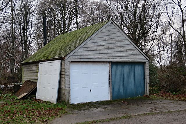 garage-door-repair Know When It’s Time for Your Garage Door Repair